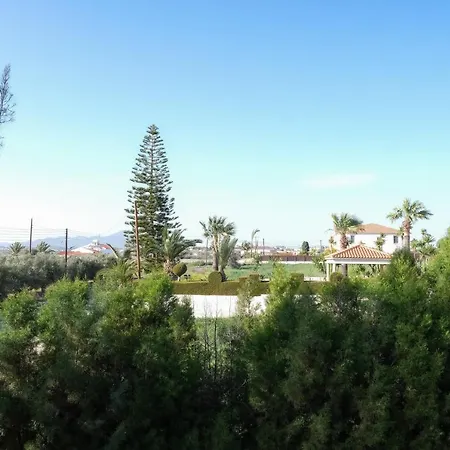 Jonty Villa, Mazotos