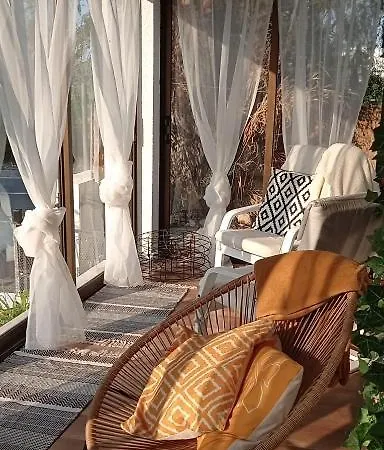 Jonty Villa, Mazotos Villa