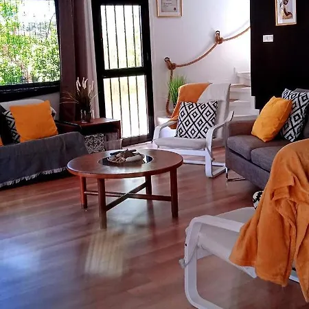 Jonty Villa, Mazotos Villa *